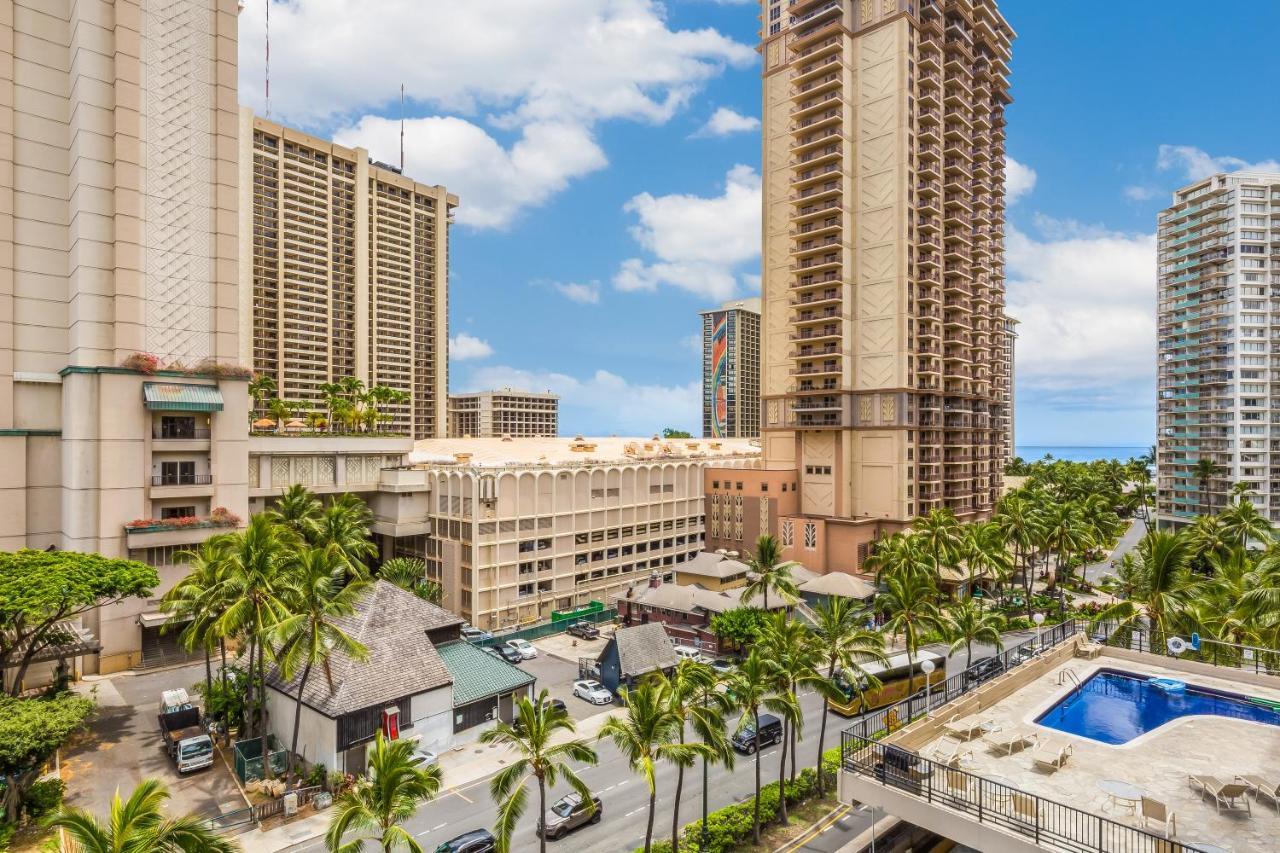 Castle At Palms At Waikiki 3*