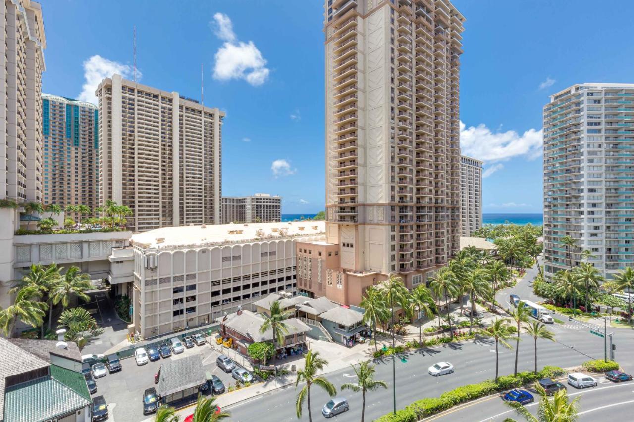 Castle At Palms At Waikiki Hotel